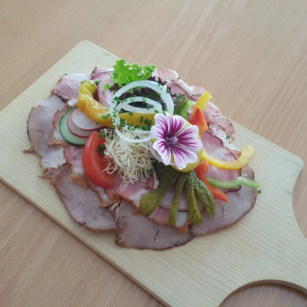 Gemischtes Fleischbrot