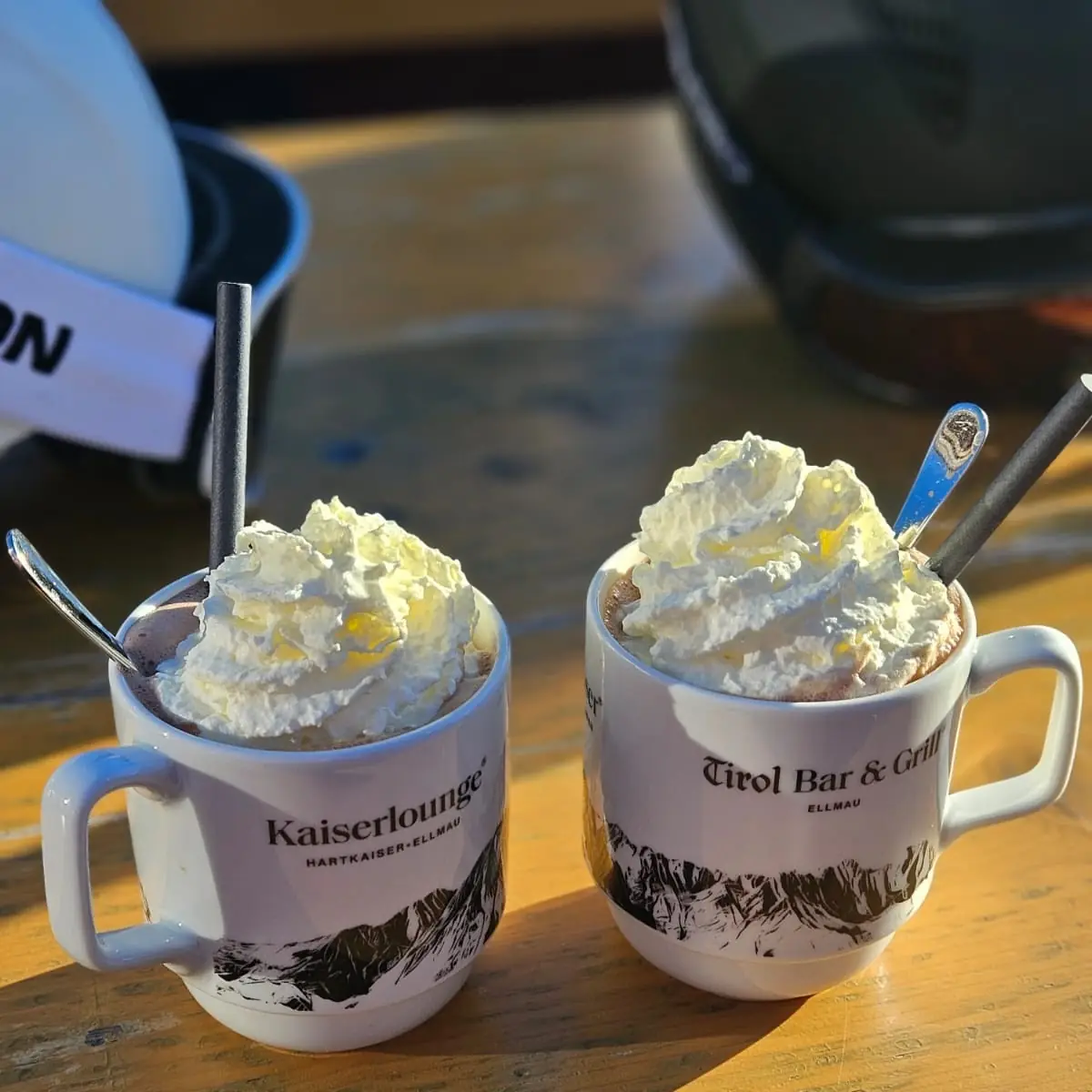 Heiße Schokolade Mit Rum Und Sahne