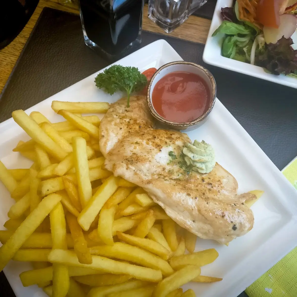 Truthahnschnitzel Mit Pommes Frites