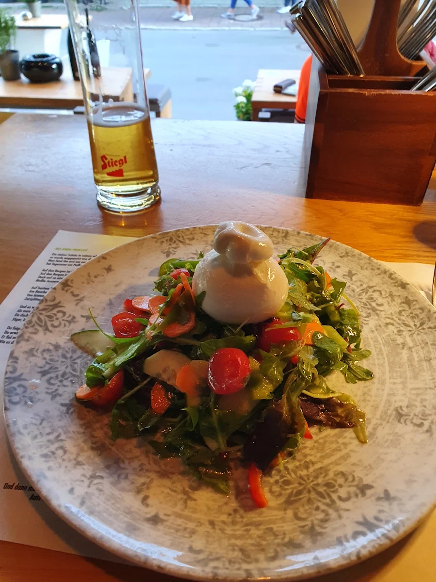 Buratta Mit Salat