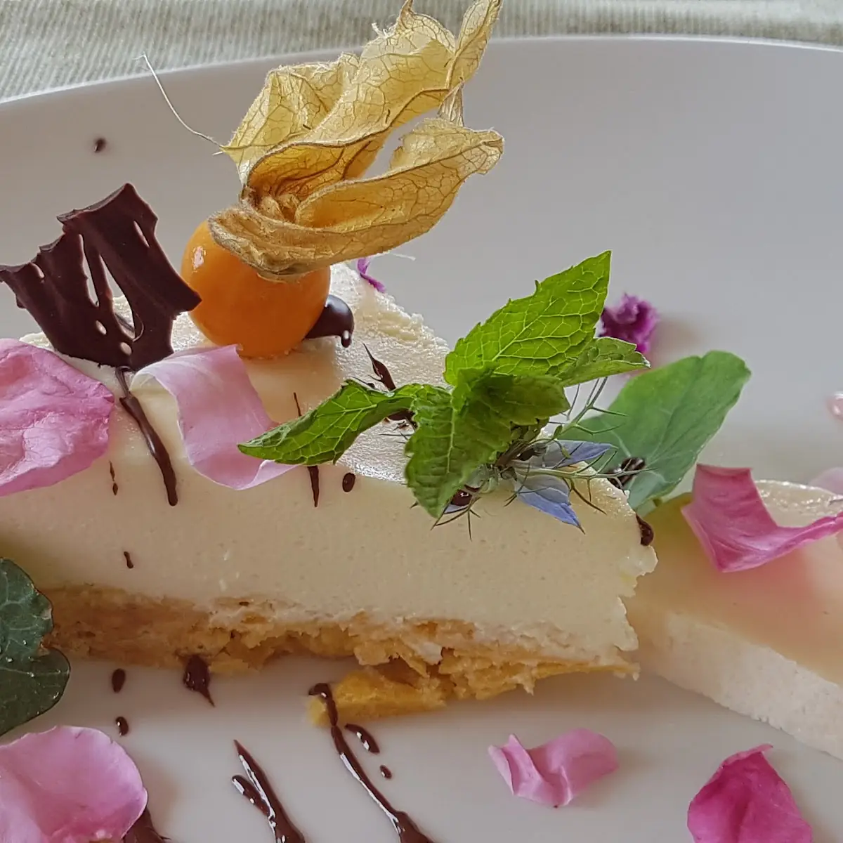 Überraschungstorte Mit Weißer Schokolade