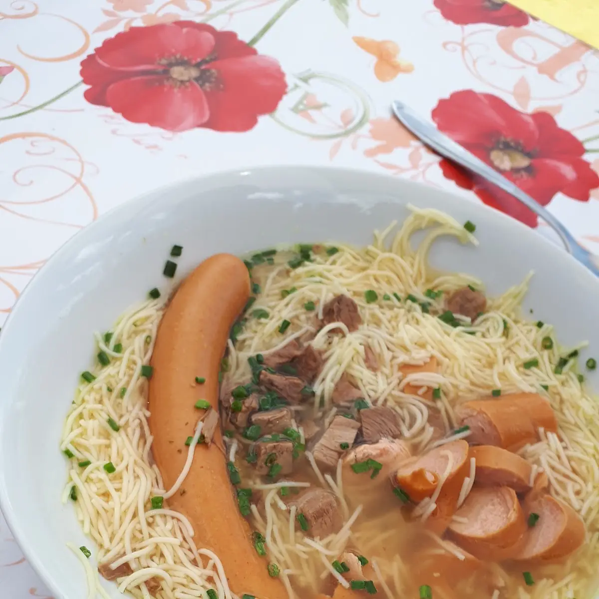 Nudelsuppe Mit Würstel