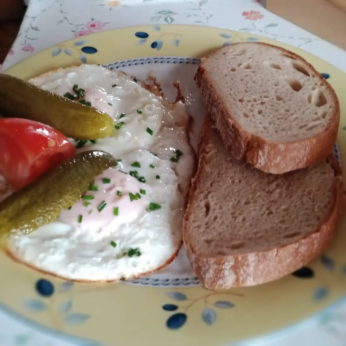 Spiegeleier Mit Brot
