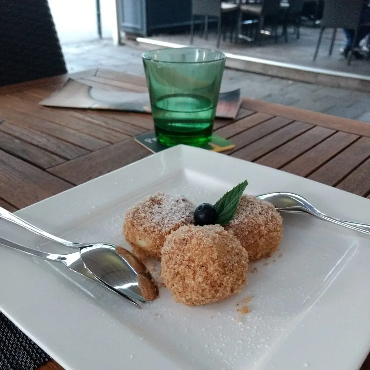 Nougat Knödel