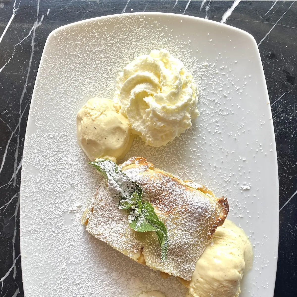 Topfenstrudel