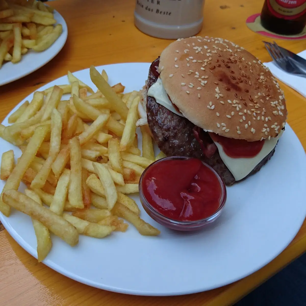 Und Pommes