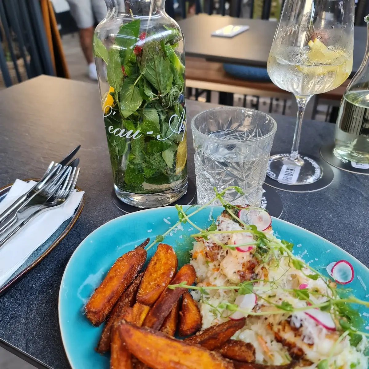 Garnelen Auf Cremerisotto Mit Kleinen Salat