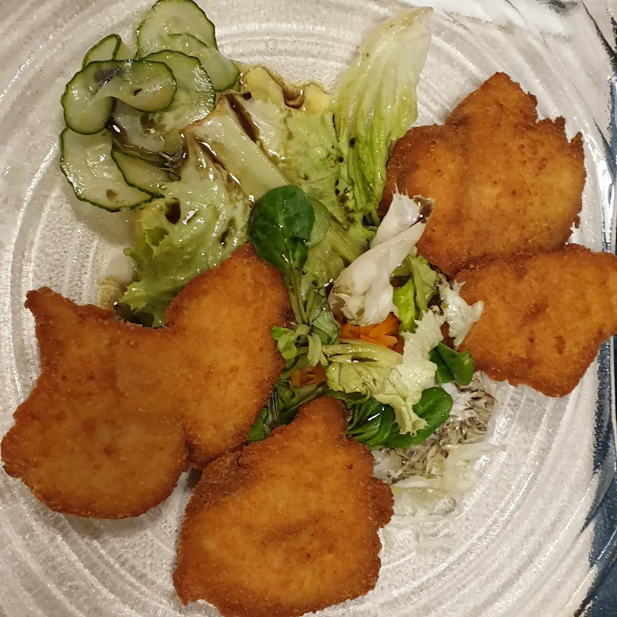 GE Hühnerbrust Auf Blattsalat