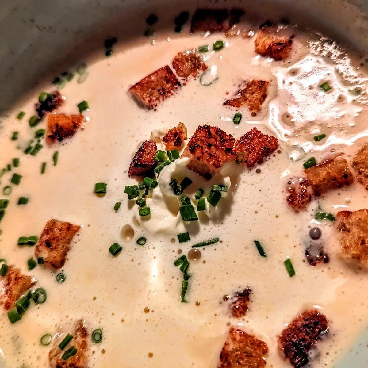 Knoblauch-cremesuppe