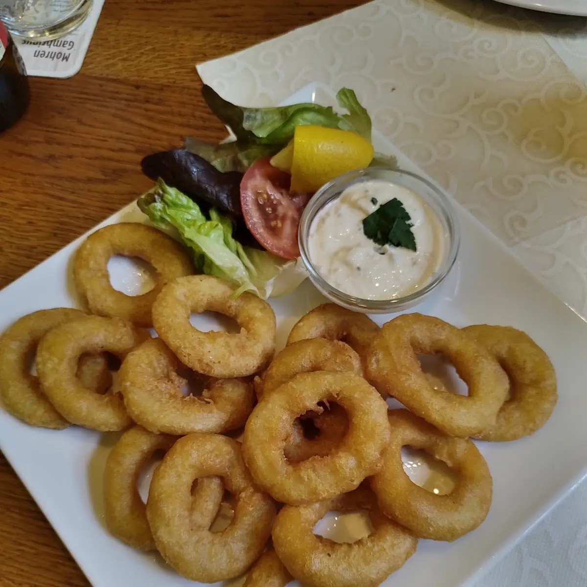 Frittierte Tintenfischringe