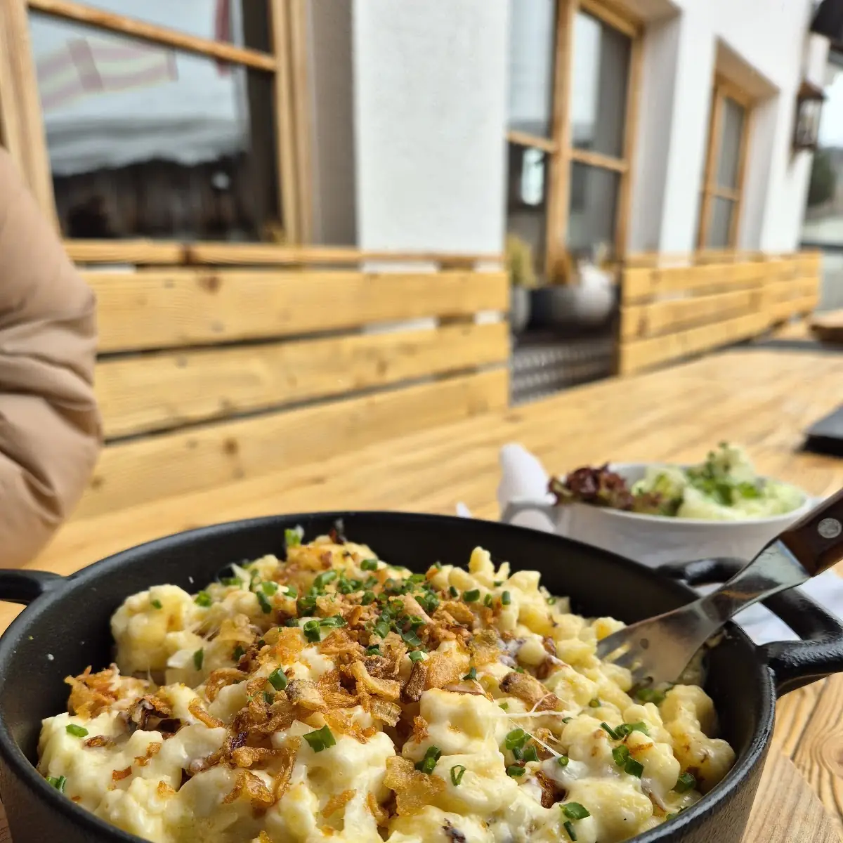 Käsespätzle Mit Salat
