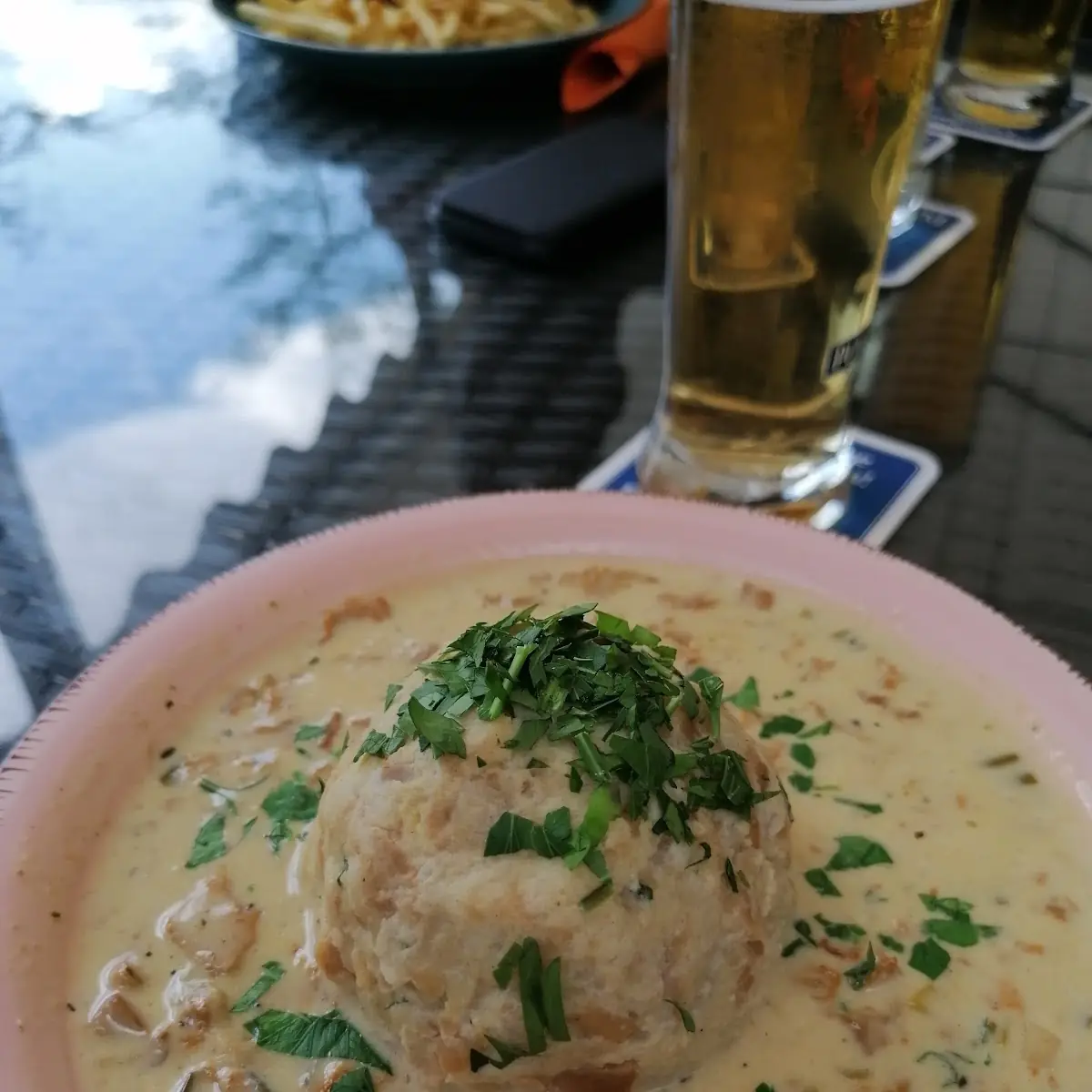 Schwammerlsauce Mit Knödel