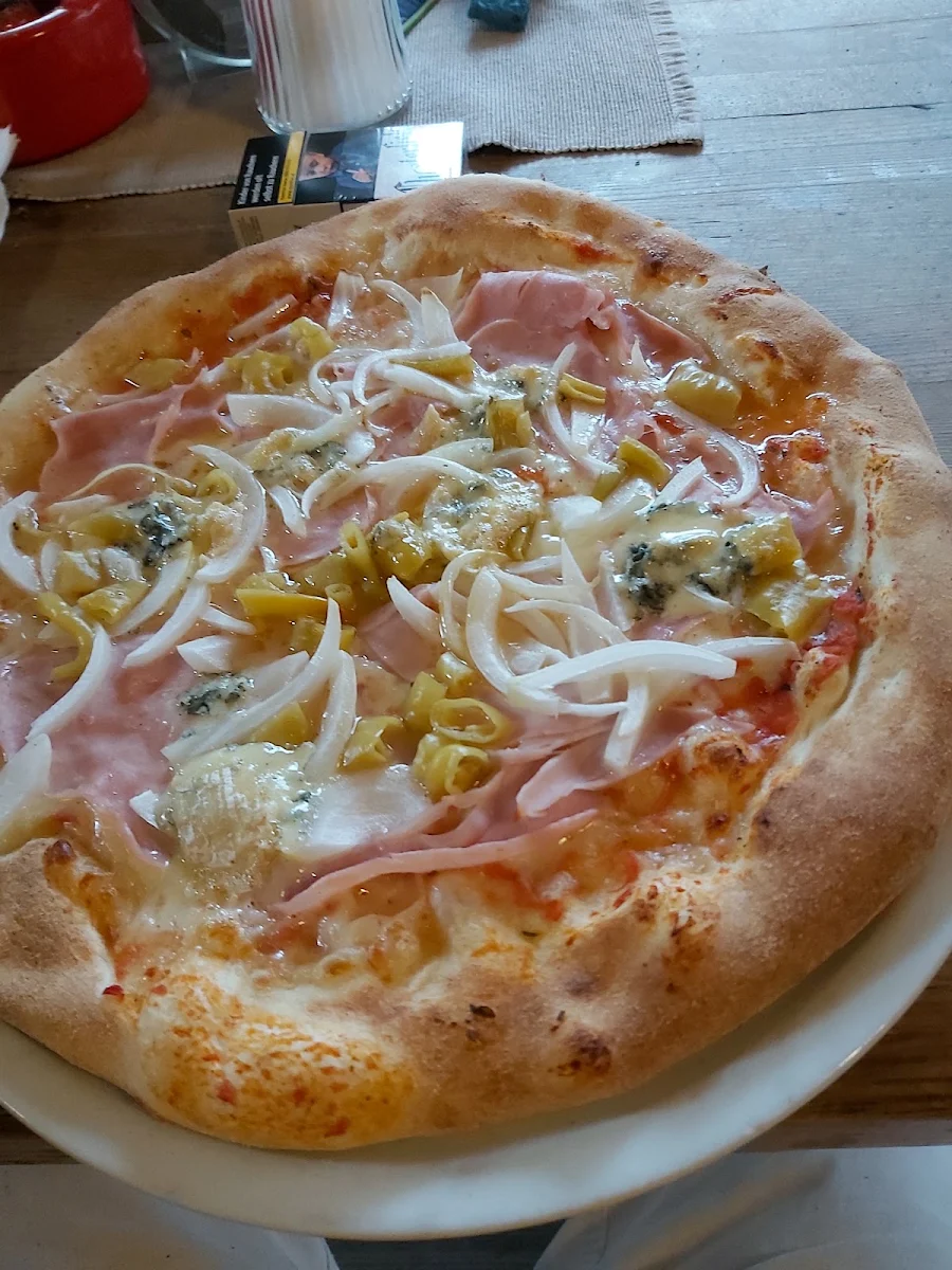 Betty's Spezial Pizza