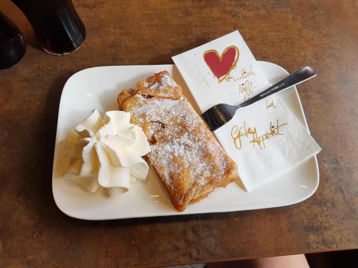 Apfelstrudel