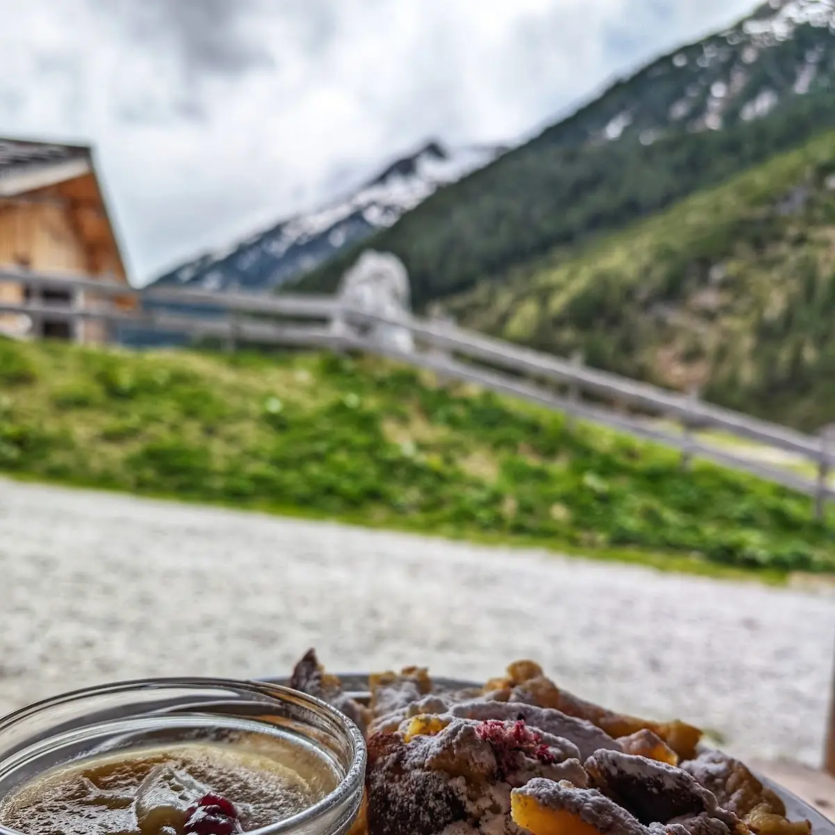 Kaiserschmarrn Und Apfelstrudel