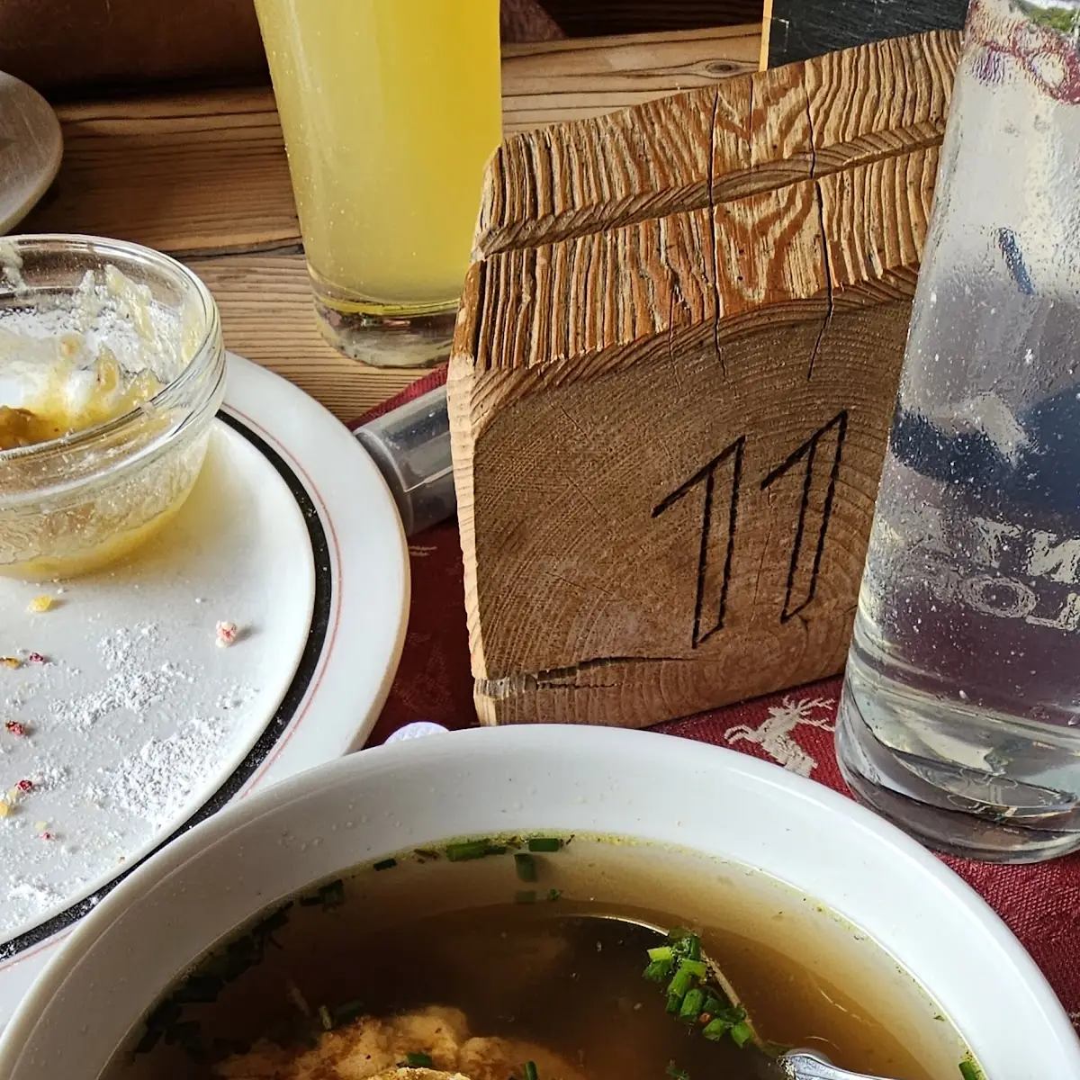 Kaspressknödel In Rinderbrühe