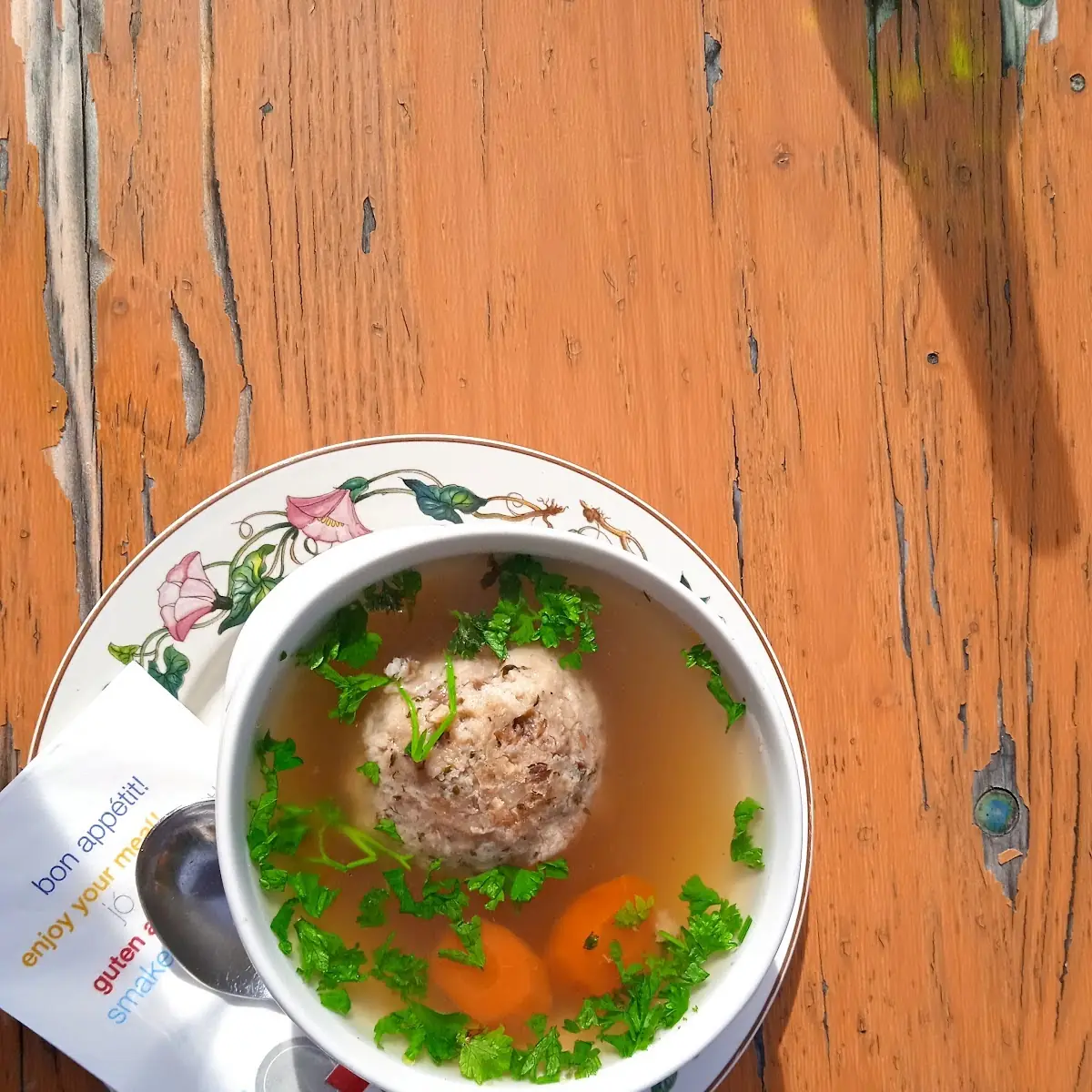 Suppe Mit Einem Speckknödel