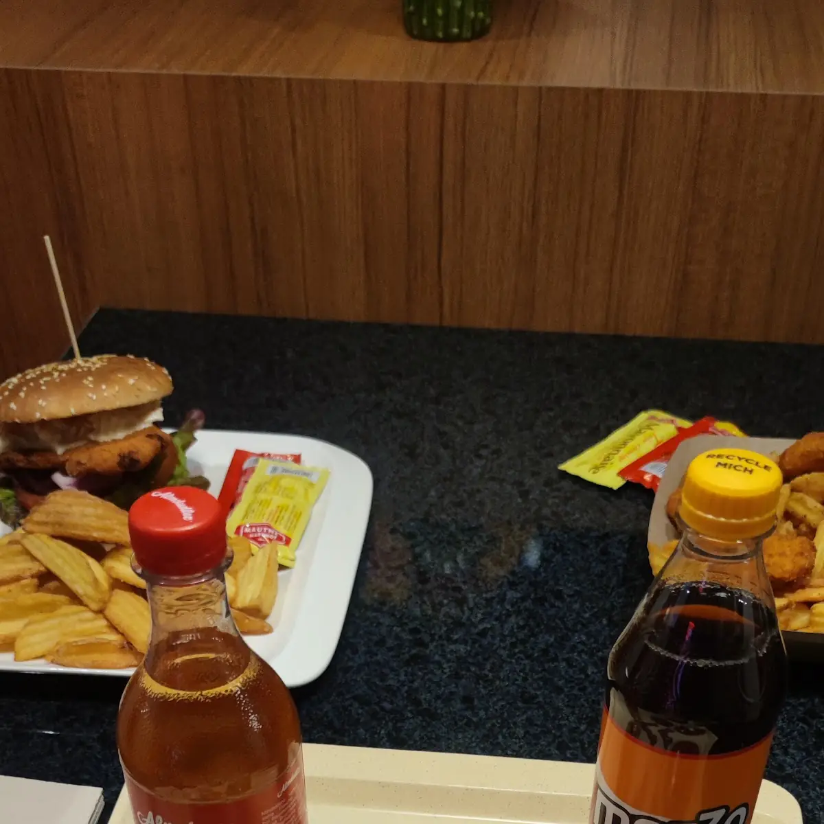 Chicken Nuggets and Juices