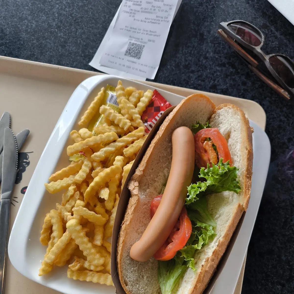 Hotdog Mit Pommes