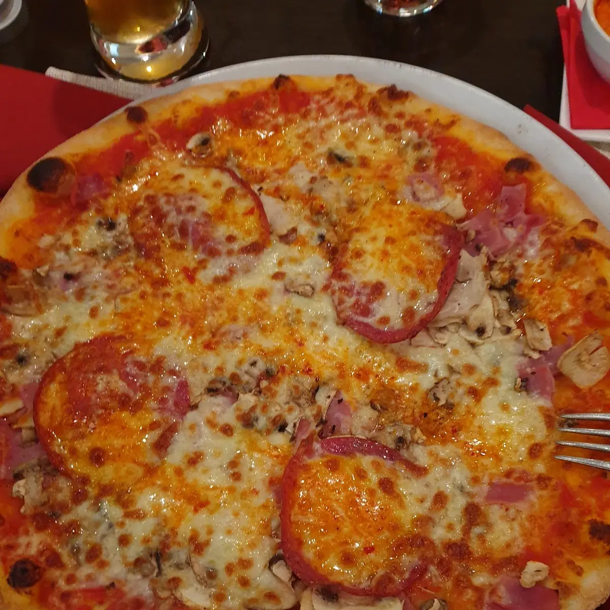Pizza Scharf