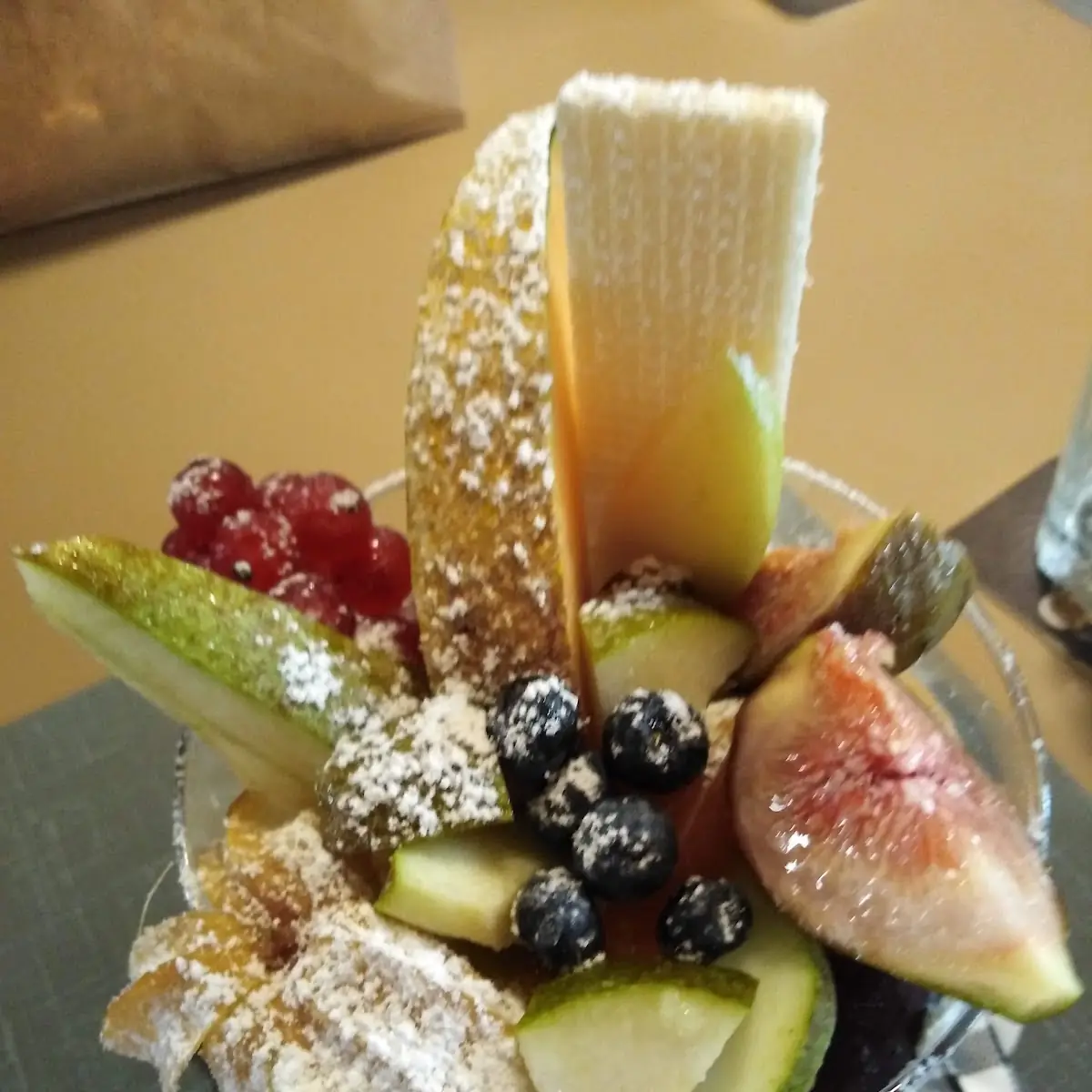 Tauber Becher