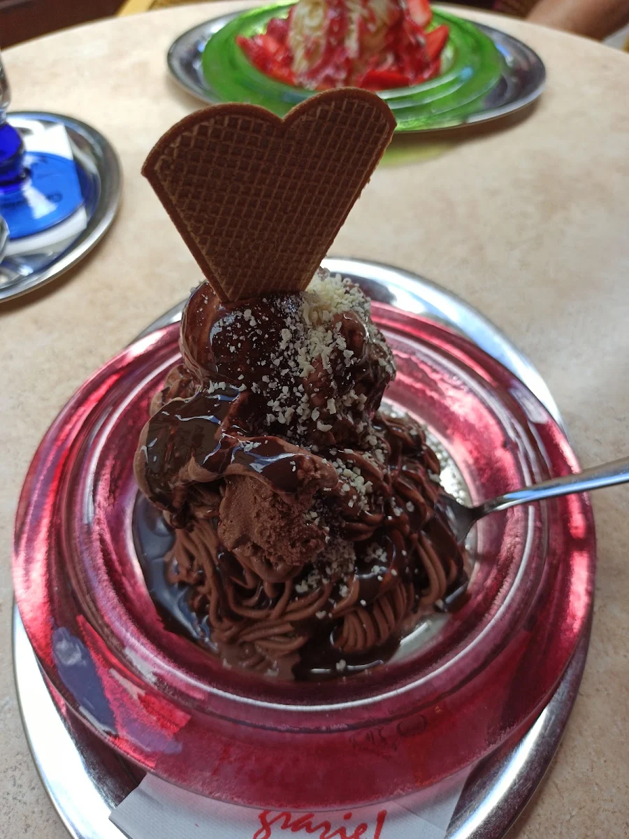 Spaghetti Eis Schokade