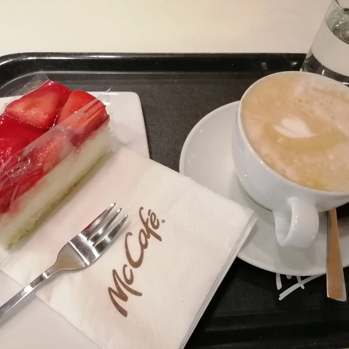 Erdbeer-buttermilch-schnitte