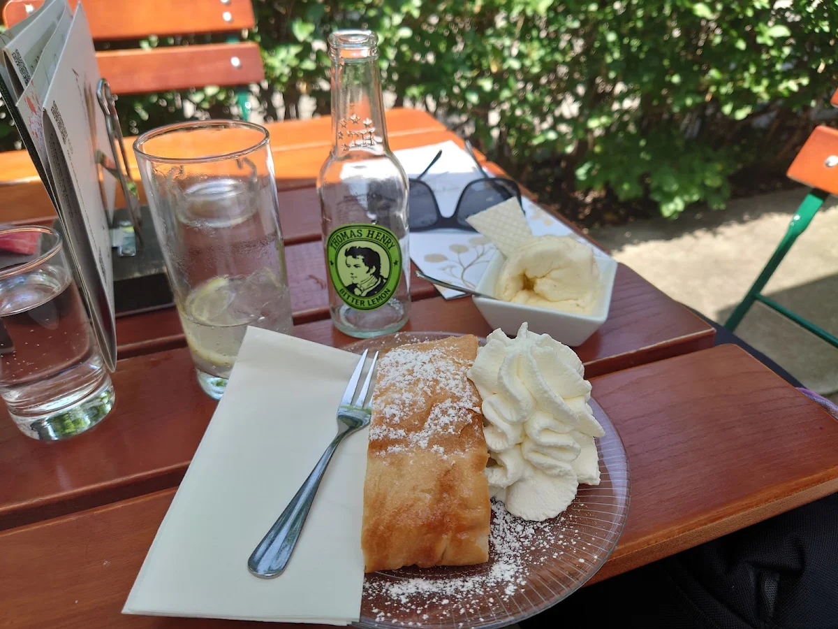 Appelstrudel Met Cappuccino