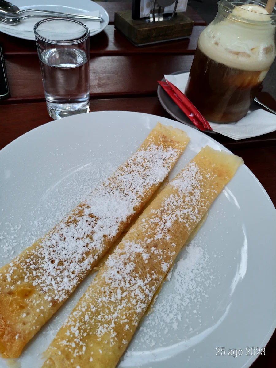 Crepes Con Marmellata Di Albicocche