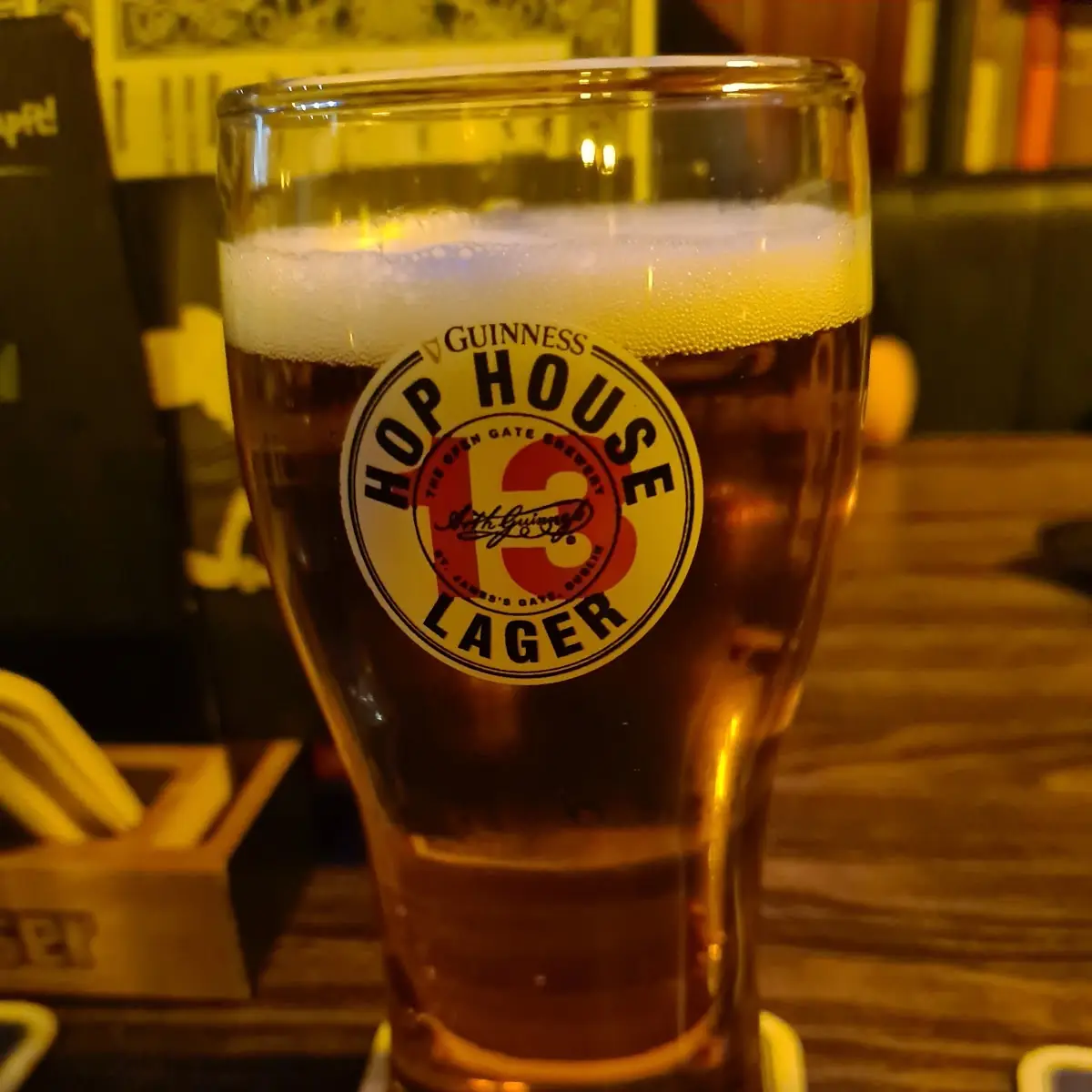 Hop House 13 Lager, The Golden Harp Irish Pub Rudolfsheim-Fünfhaus