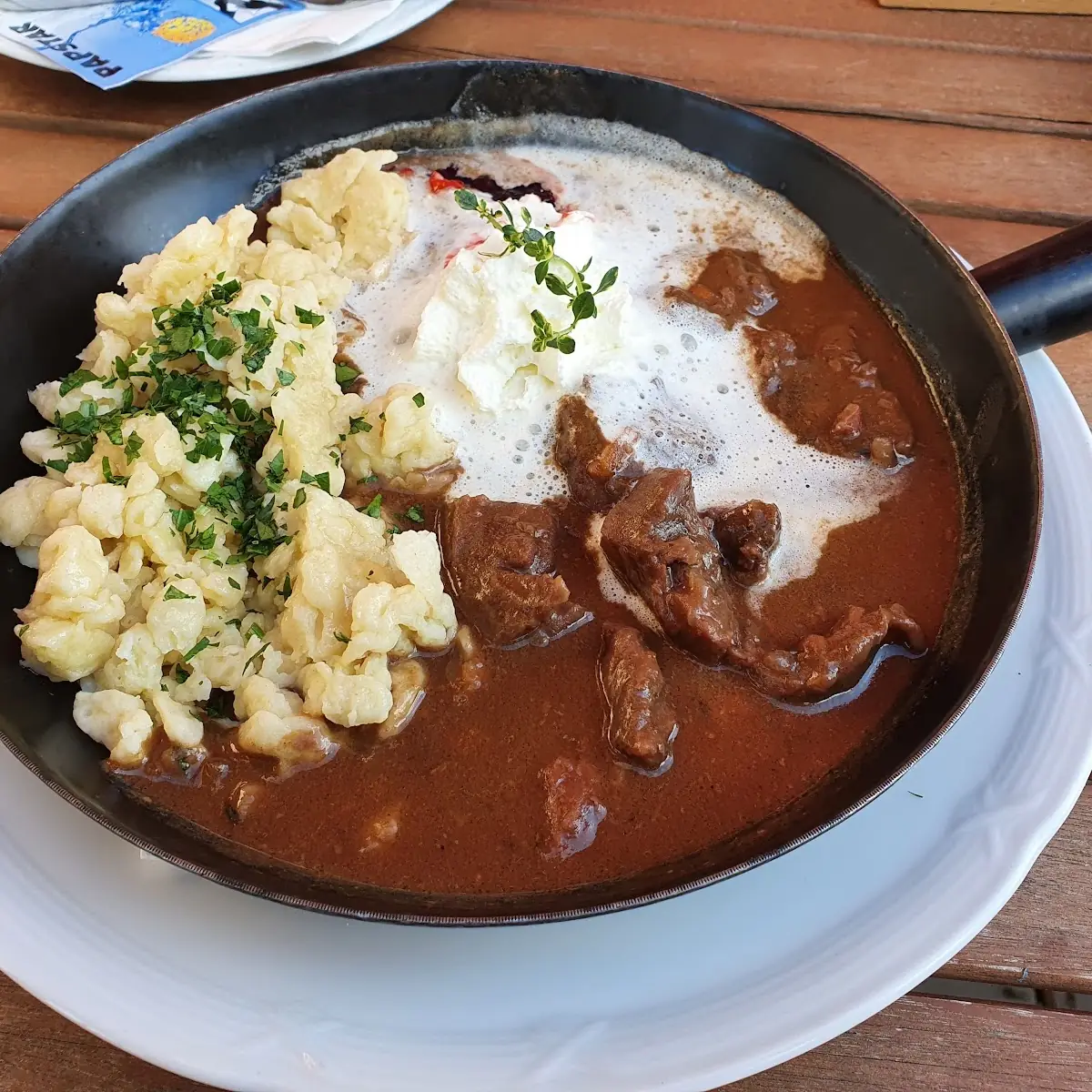 Wildgulasch Mit Spätzle