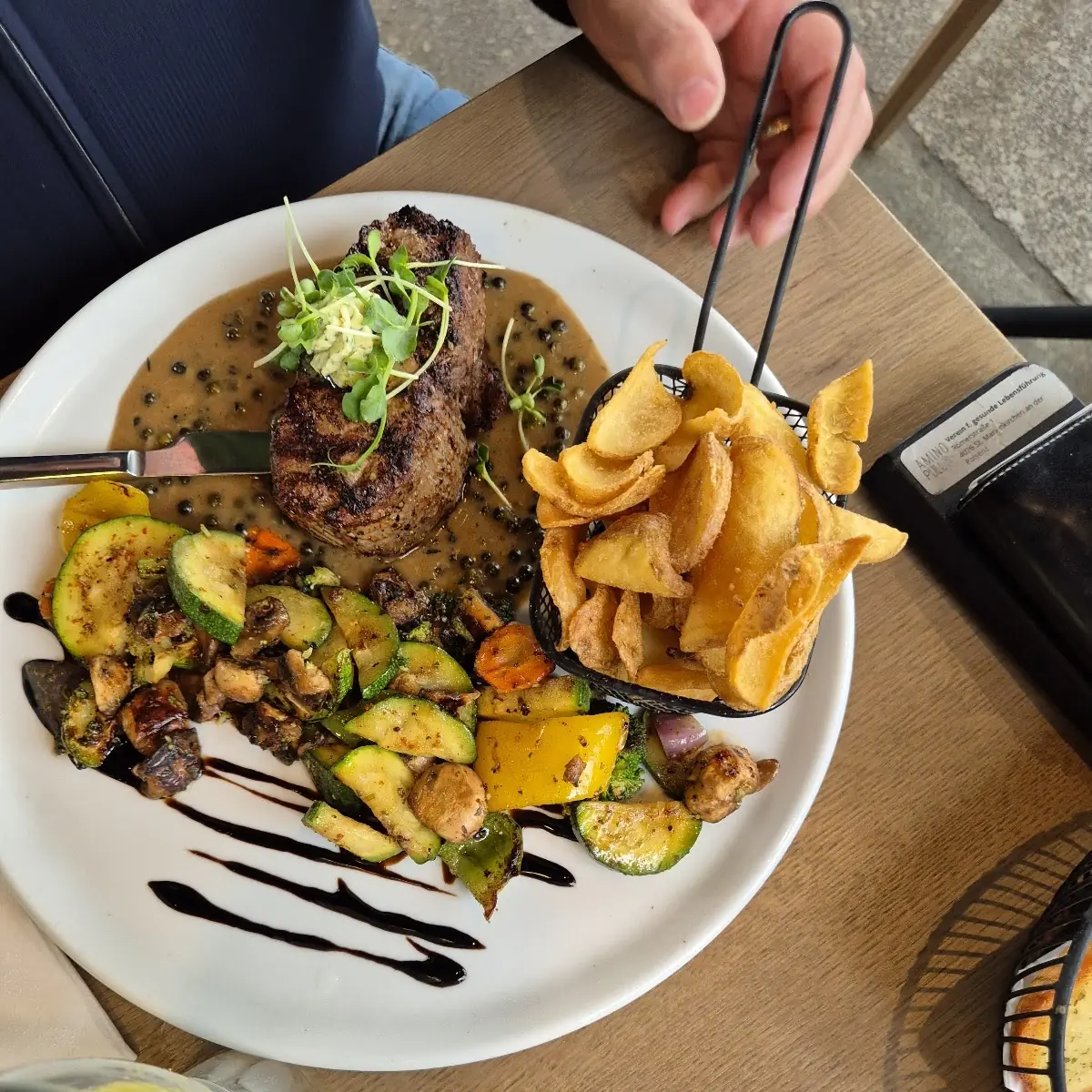 Steak Gemüse Pommes