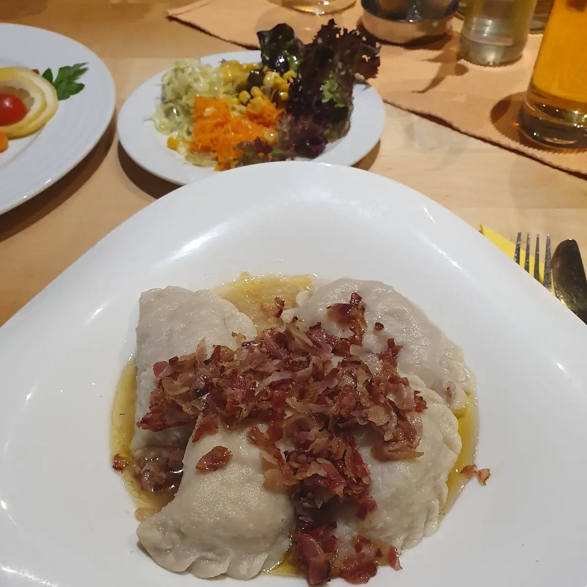 Handgemachte Fleischnudel Mit Sauerkraut