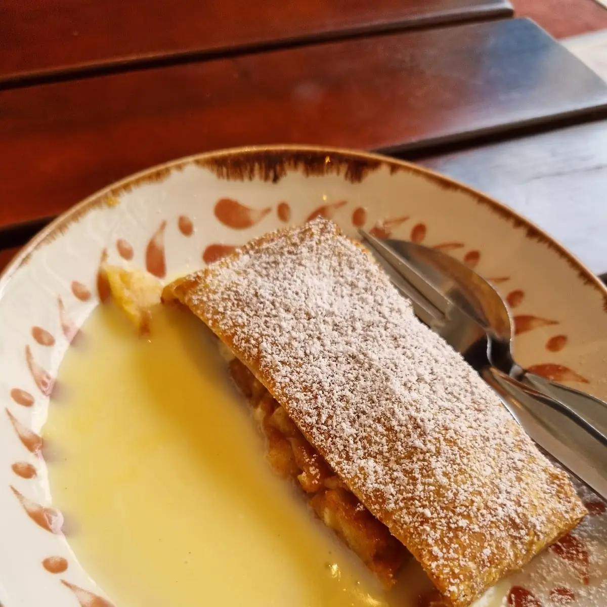 Apfelstrudel Mit Vanille Sauce