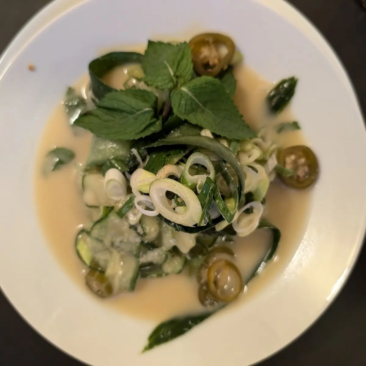 Misogurke Mit Jalapeños Jungzwiebel Und Minze