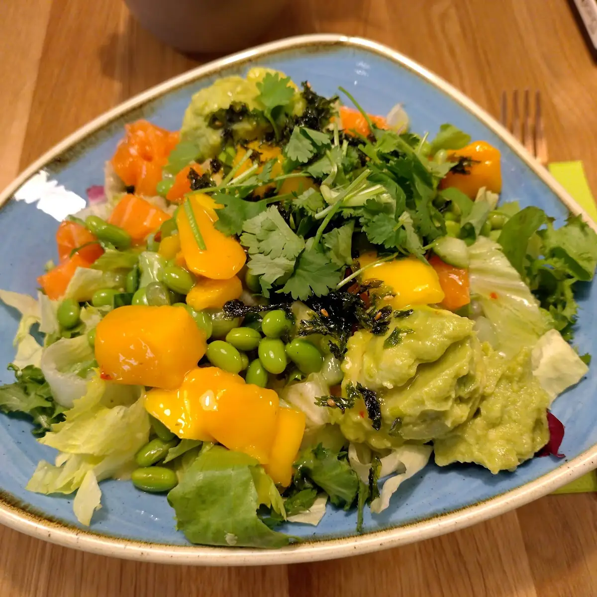 Poke Bowl Mit Lachs Und Koriander