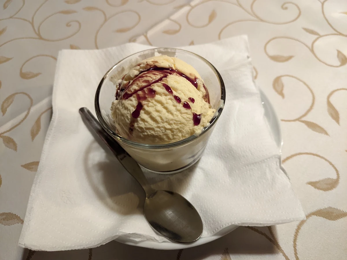 Vanille Ijs Met Chocolade Saus
