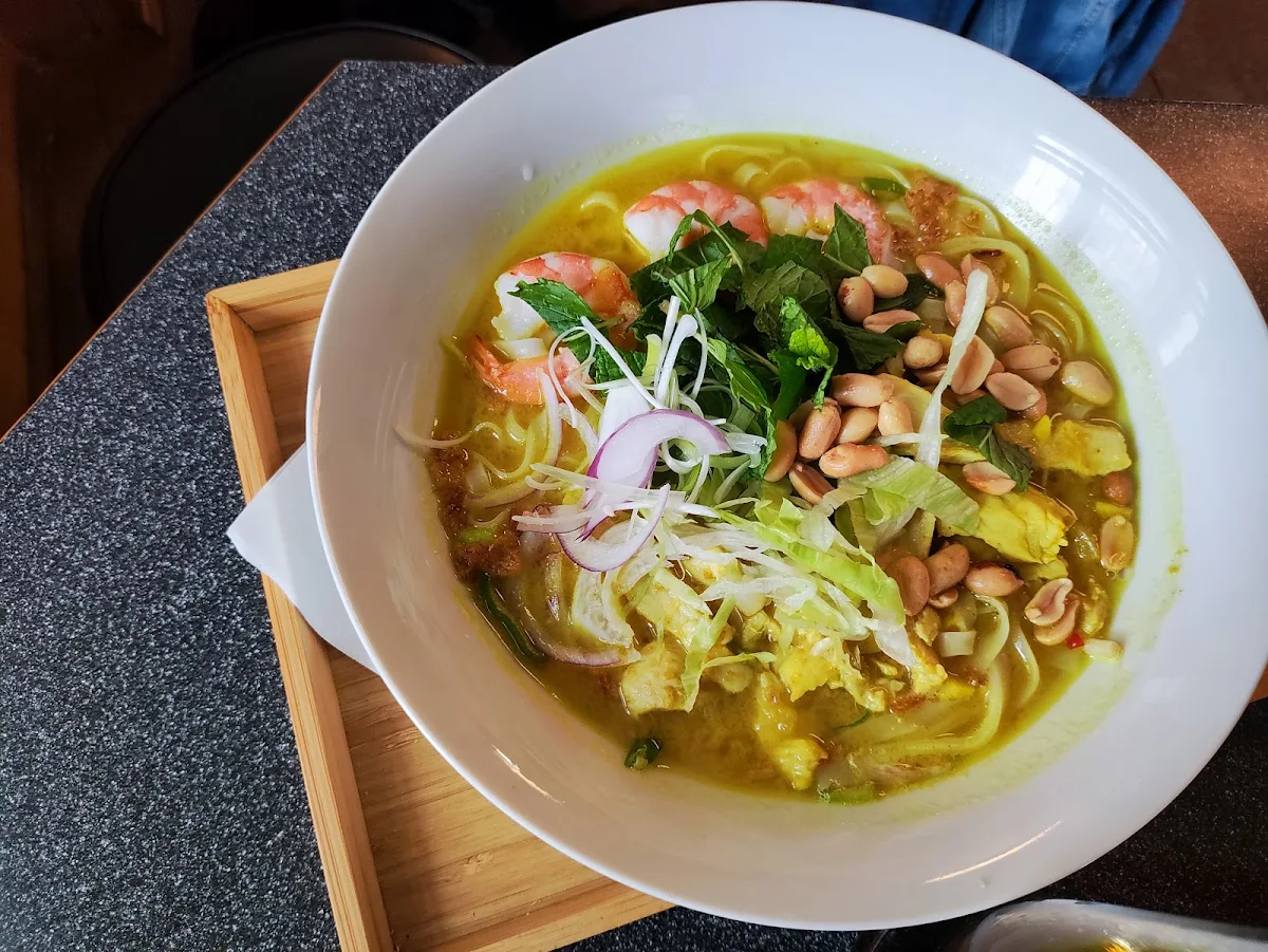 Udon Xao With Chicken