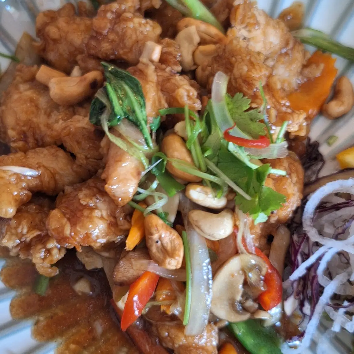 Gai Met Mamuang