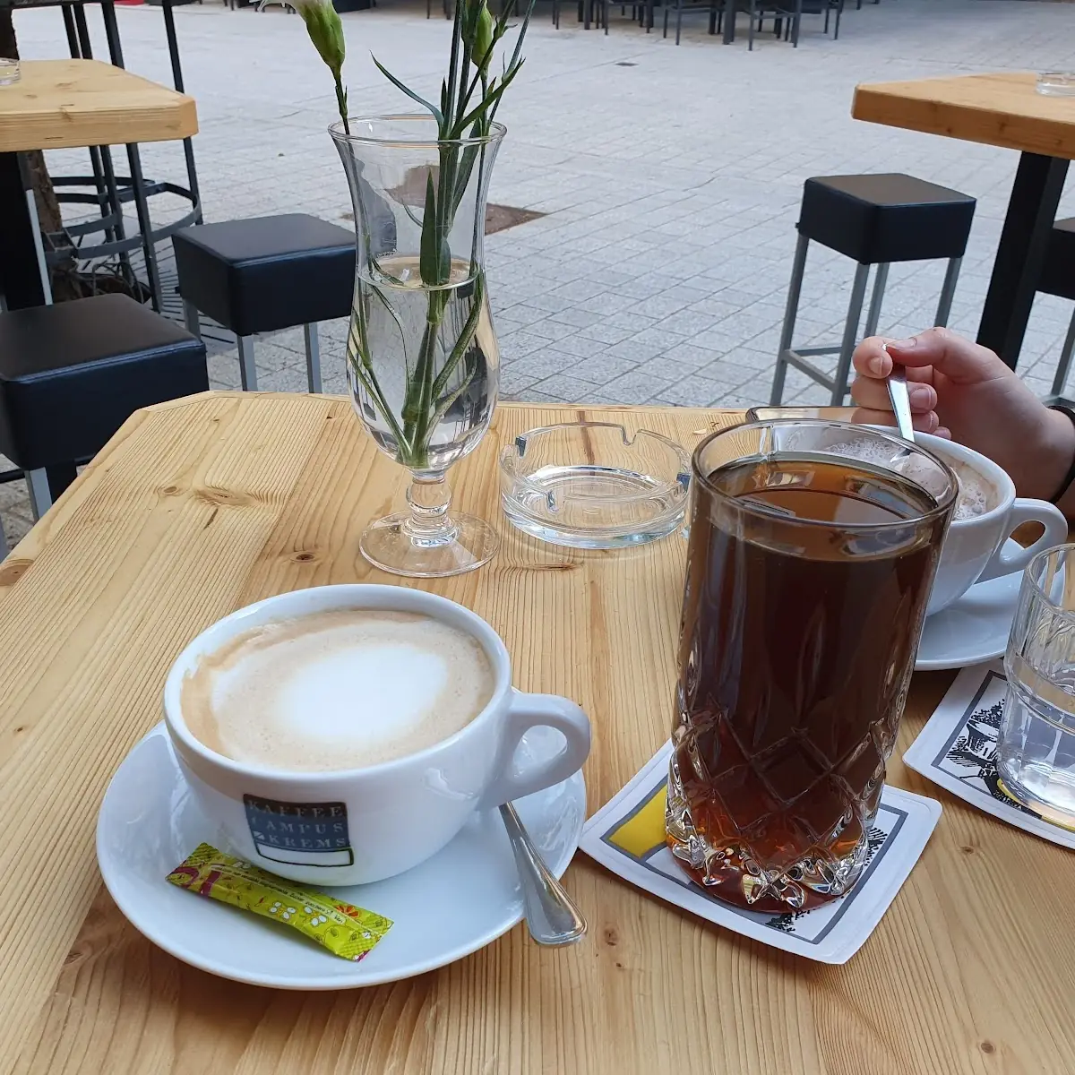 Cappuccino Und Spezi