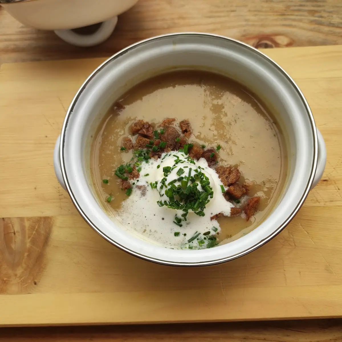Beef Broth with 2 Kinds of Inclosurel Meat