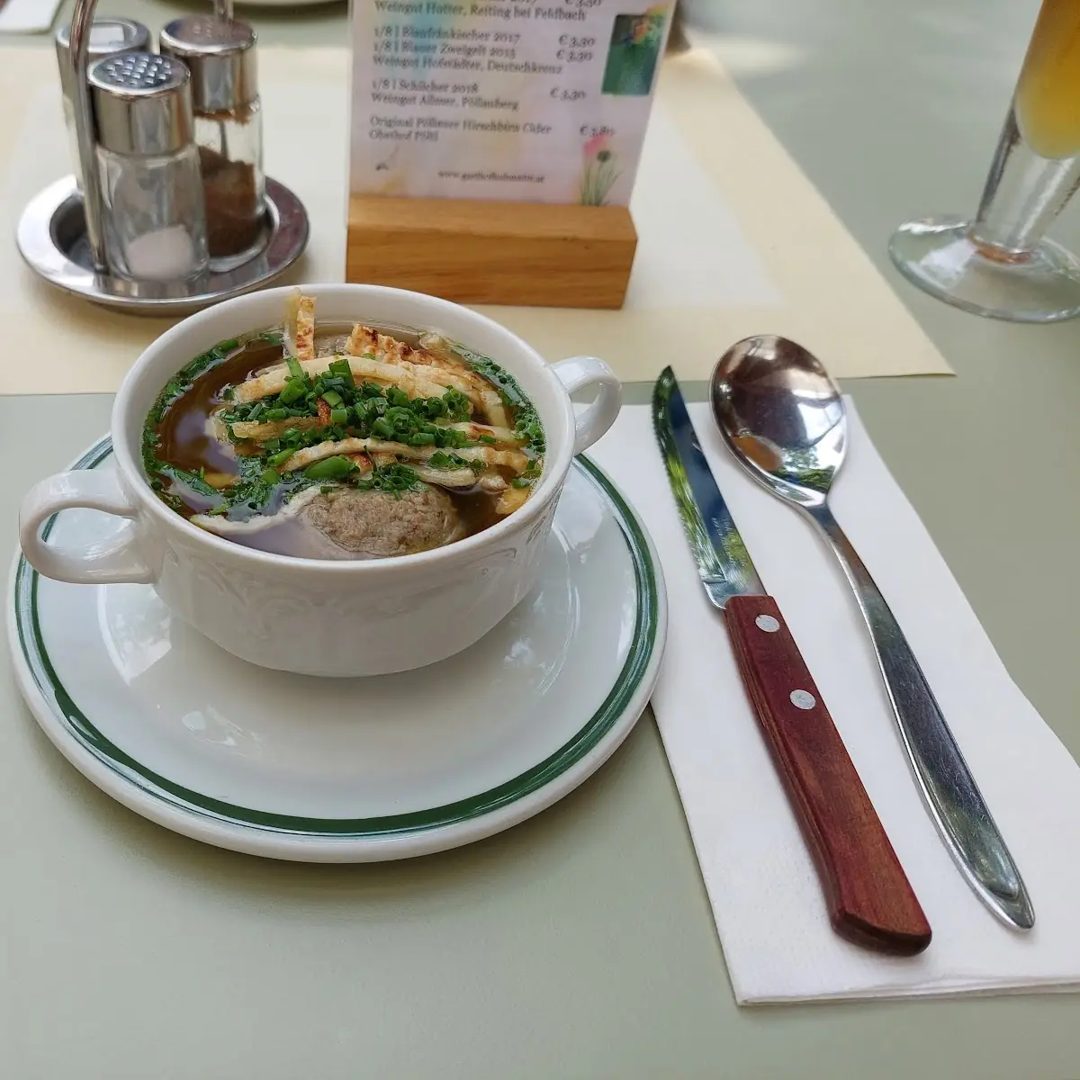 Leberknödelsuppe Mit Fritatten