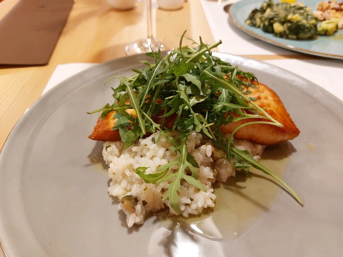 Lachssteak Auf Kapernrisotto