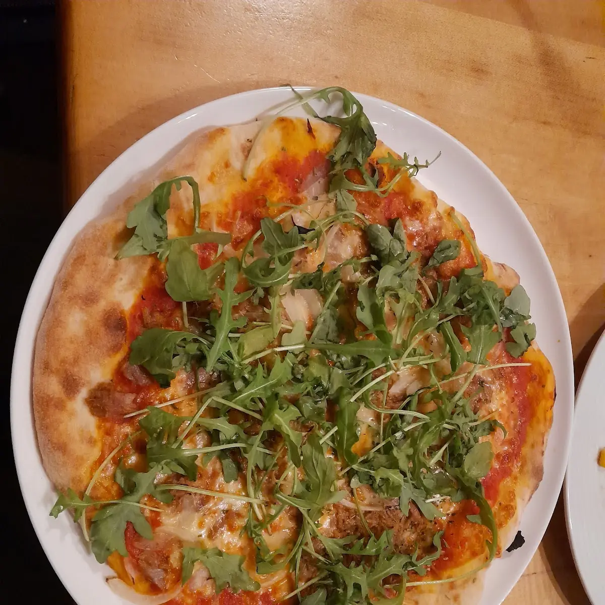 Pizza Tonna Mit Rucola