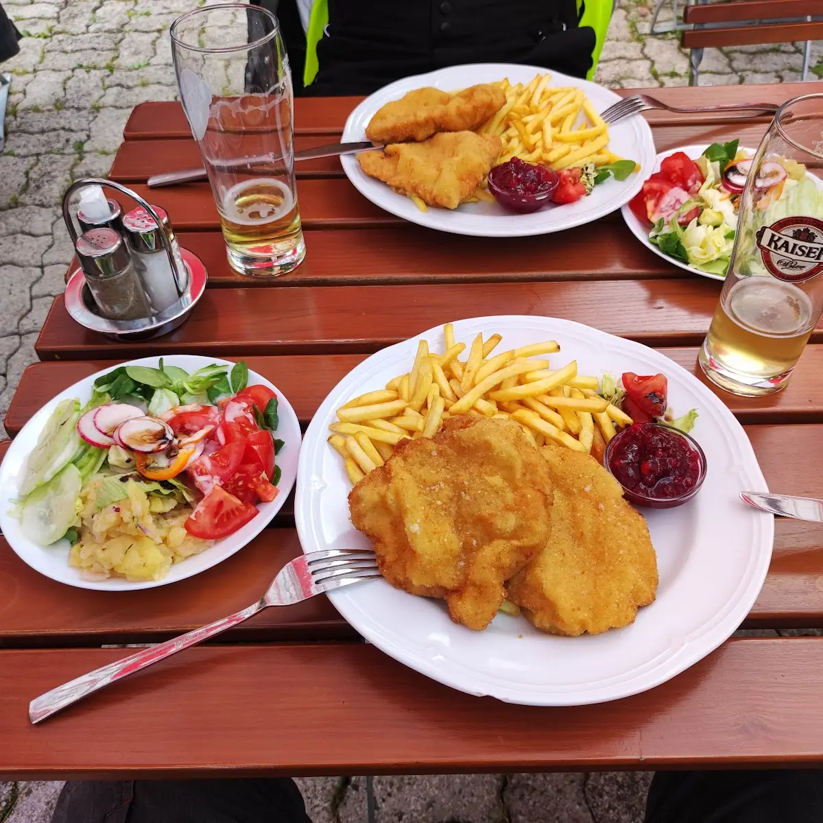 Cordon Bleu Vom Schwein Mit Pommes Frittes