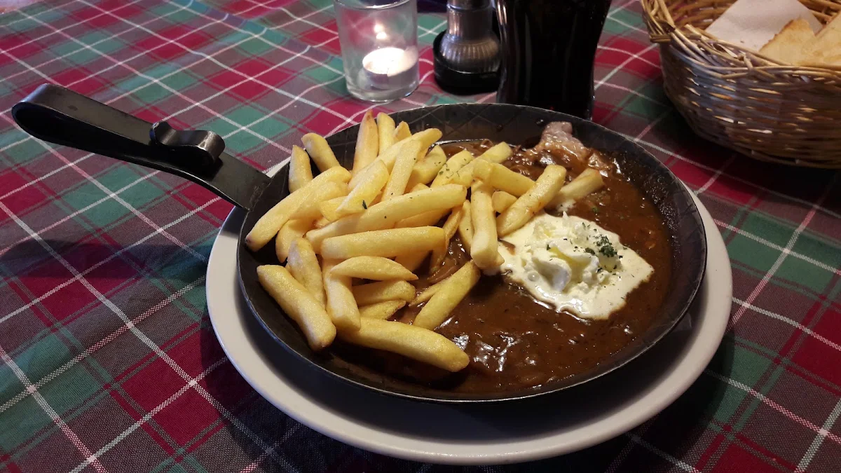 Schnitzel Med Champion Bacon Souce Og Pommes Frites