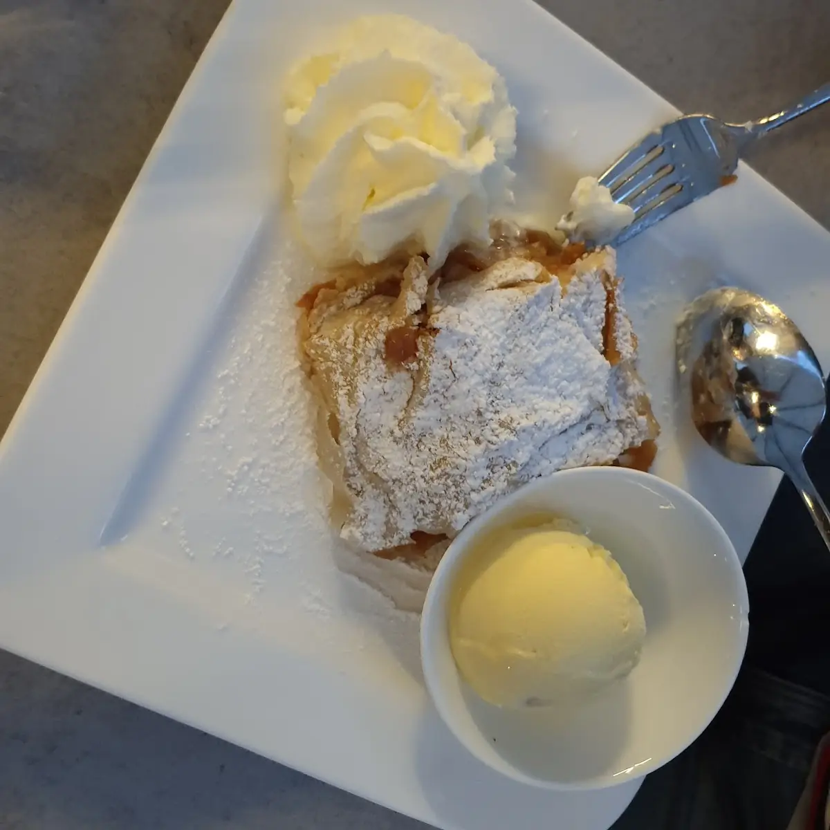 Apfelstrudel