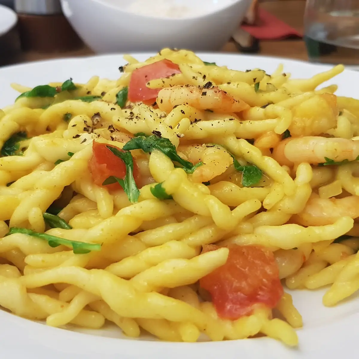Pasta Mit Safran Und Garnelen