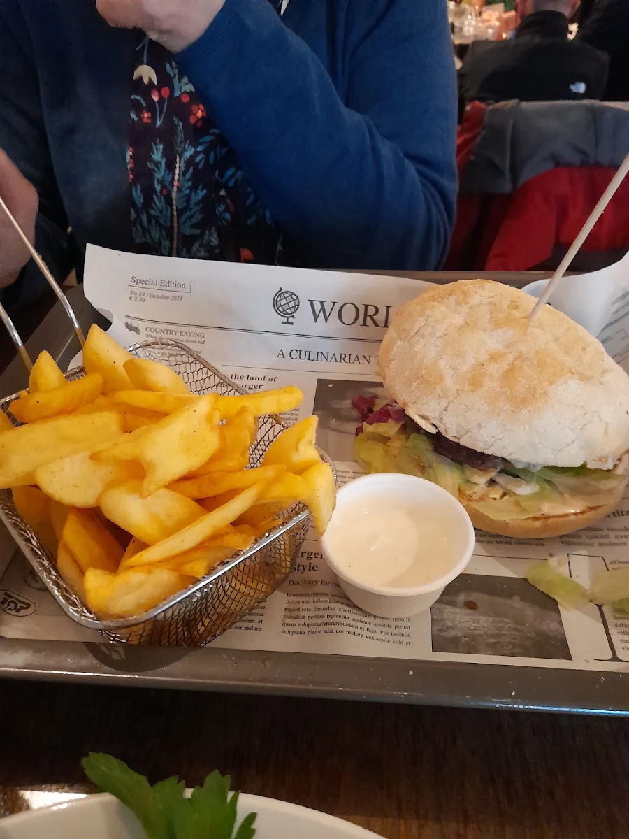 Cheeseburger And Chips