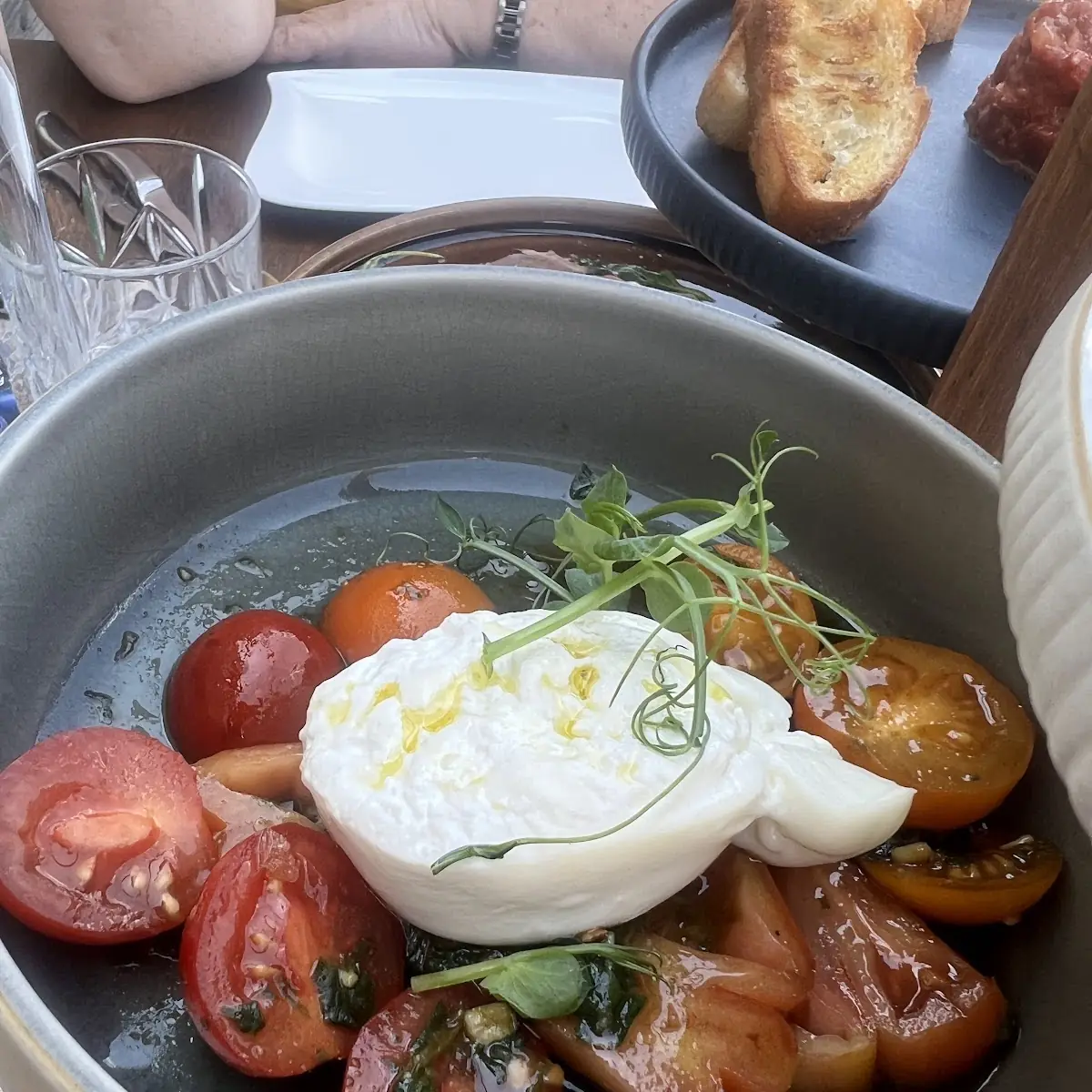 Burrata Mit Cocktailtomaten